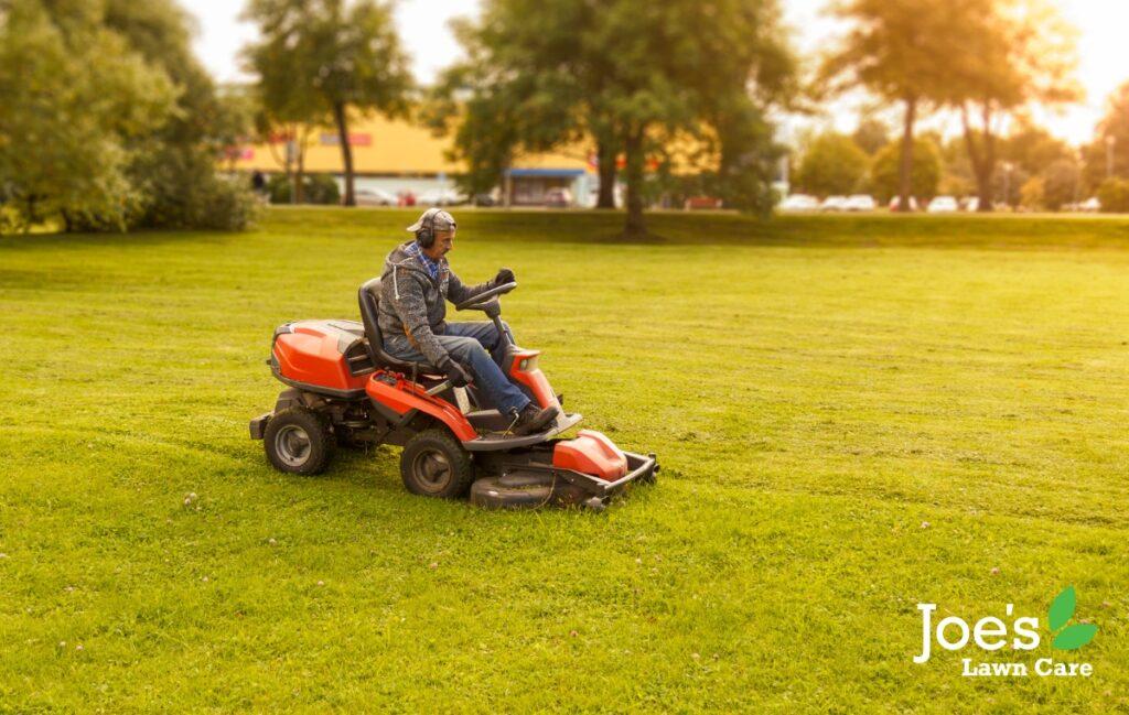 A Month By Month Guide To Mastering Your Mower Height - JoesLawnCare - blog post